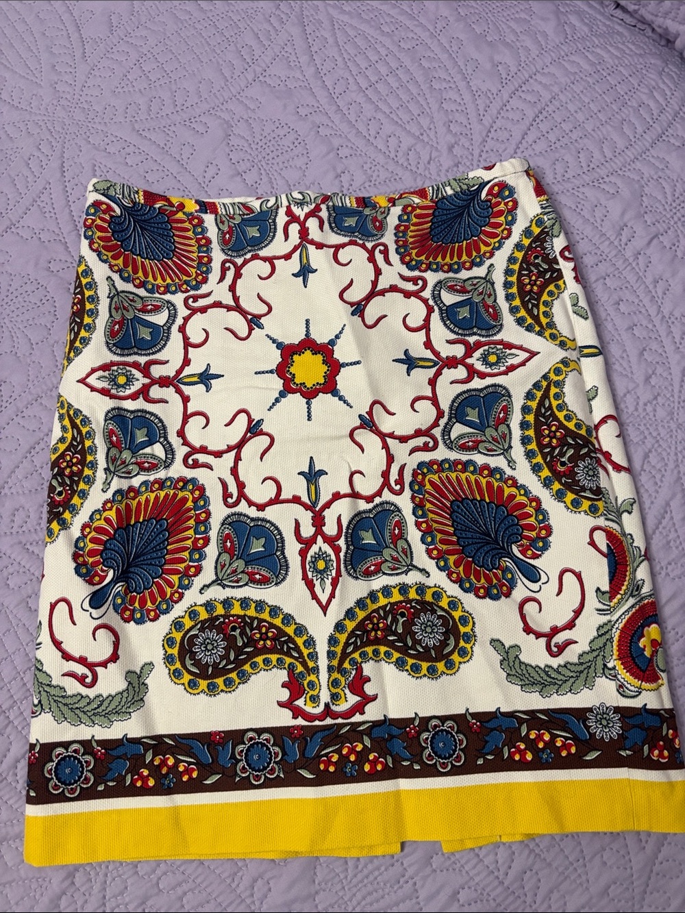Tommy Hilfiger White Paisley Medallion Mini Skirt with Yellow Hem